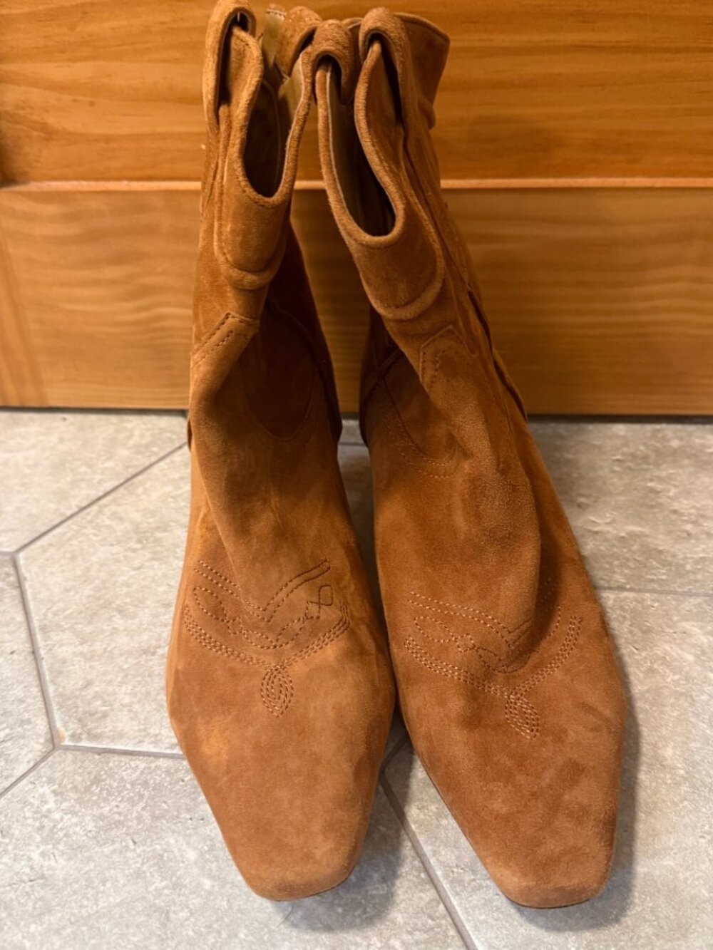 Sam Edelman Taryn Suede Pull On Western Point Squared Toe Kitten Heel Boots 8.5 - Picture 8 of 13